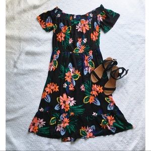 NWOT Old Navy Off-the-Shoulder Floral Dress